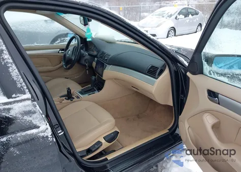 2002 BMW 325I z USA, uszkodzony, nr VIN WBAEV33492KL66907